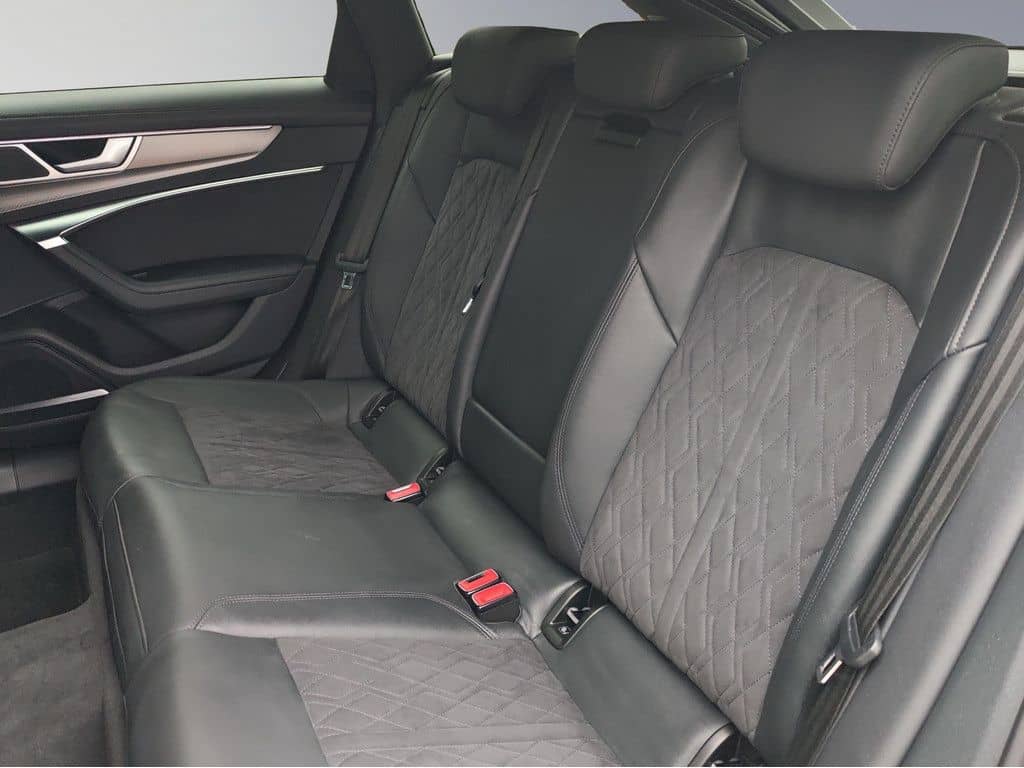 Audi RS6 Avant 4.0 TFSI quattro foto 17