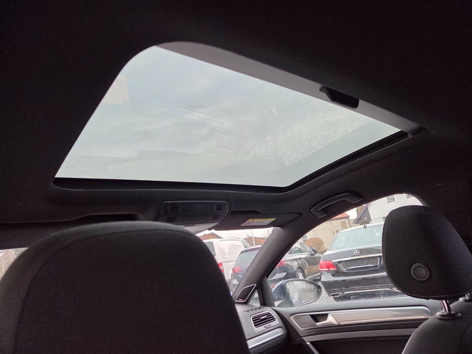 Volkswagen Golf VII Lim. R-Line-DSG-Kamera-Navi-Matrix-LED foto 15