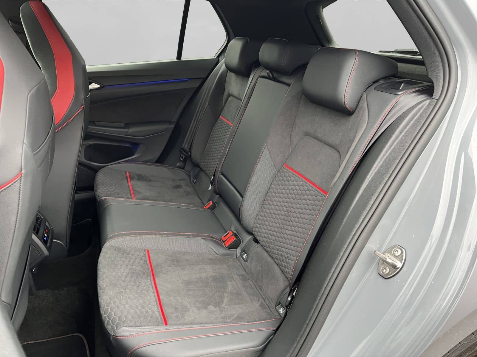 Volkswagen Golf VIII GTI Clubsport DSG Pano+LED+ACC+Kamera+ foto 14