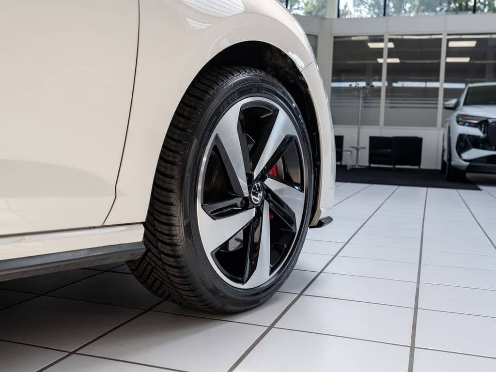 Volkswagen Polo GTI 2,0 l TSI DSG MATRIX-LED SPURH. SHZ BT foto 9