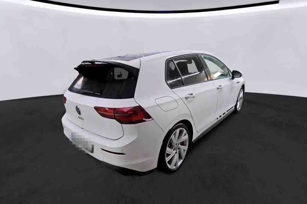 Volkswagen Golf VIII GTI CLUBSPORT 2.0 TSI AKRA Matrix-LED foto 3