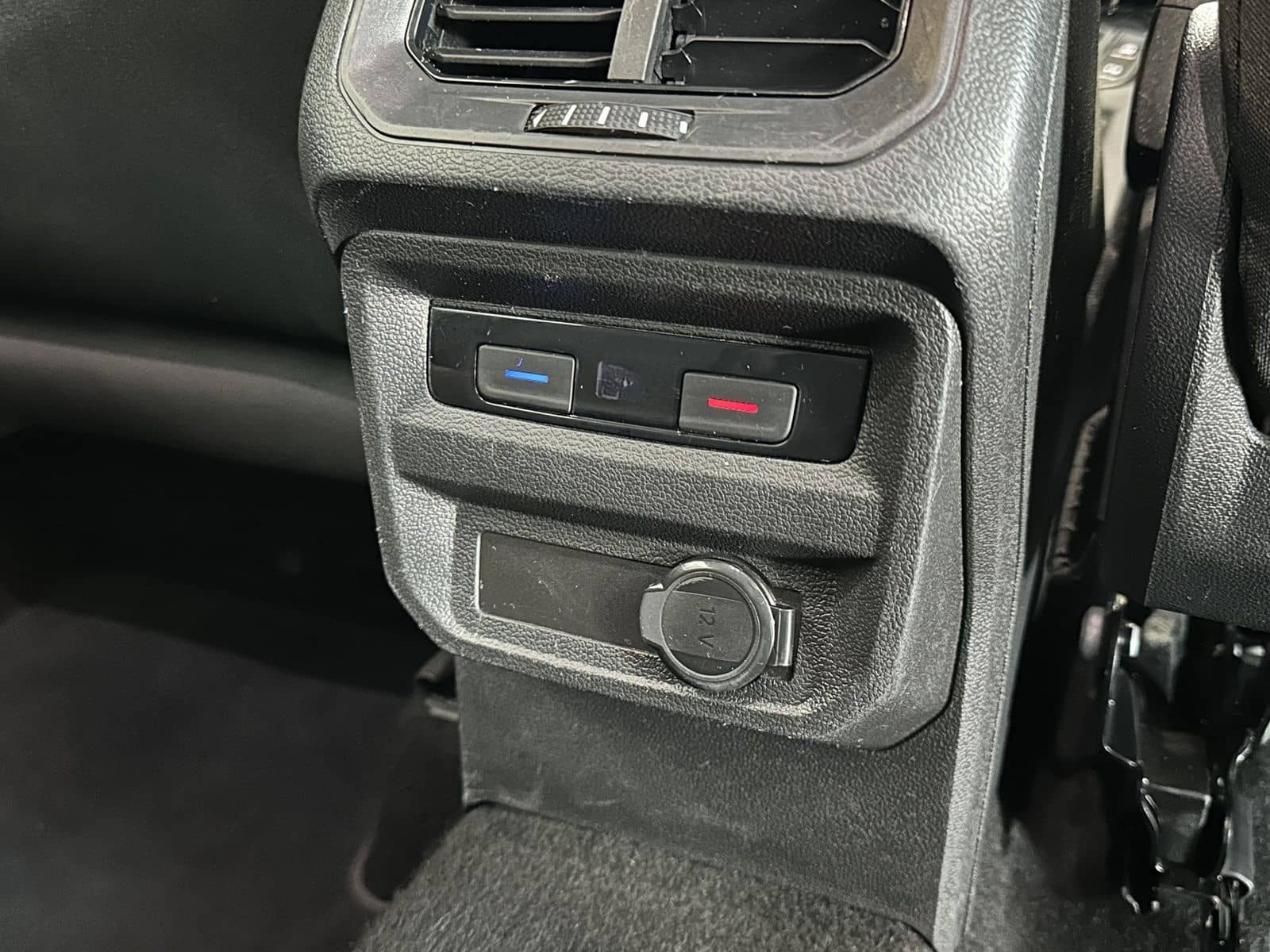 Volkswagen Tiguan 1.5 TSI*SHZ*ACC*LED*Navi*CarPlay*PDC*DAB+ foto 20