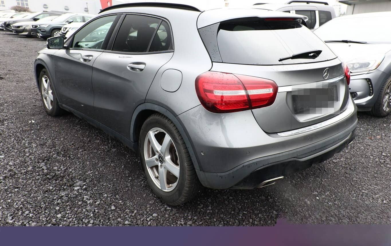 Mercedes-Benz GLA 200 d  Urban DCT AHK Nav LED BusinessP foto 4