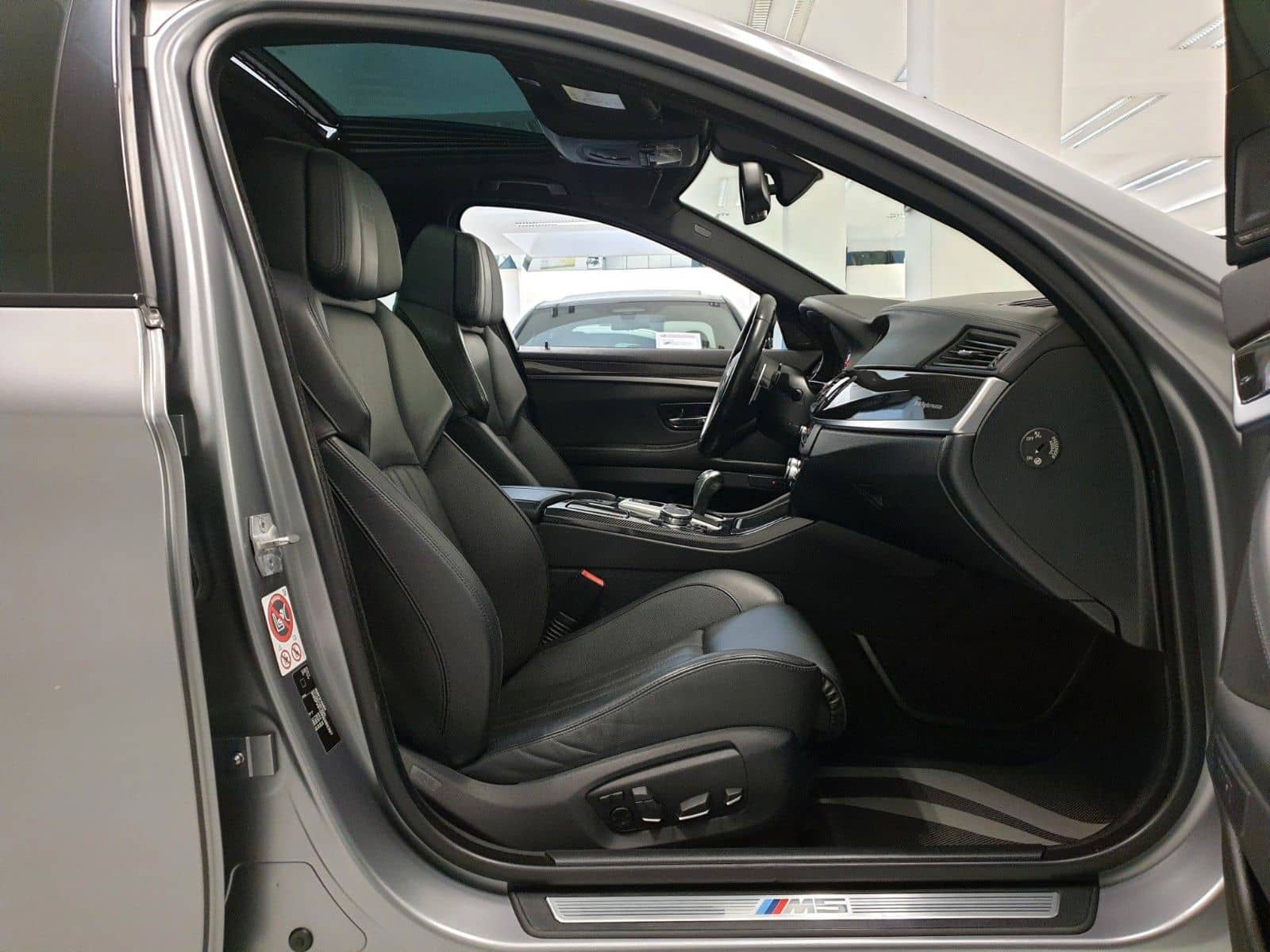 BMW M5 Competition Frozen Grey Deutsches KFZ foto 10