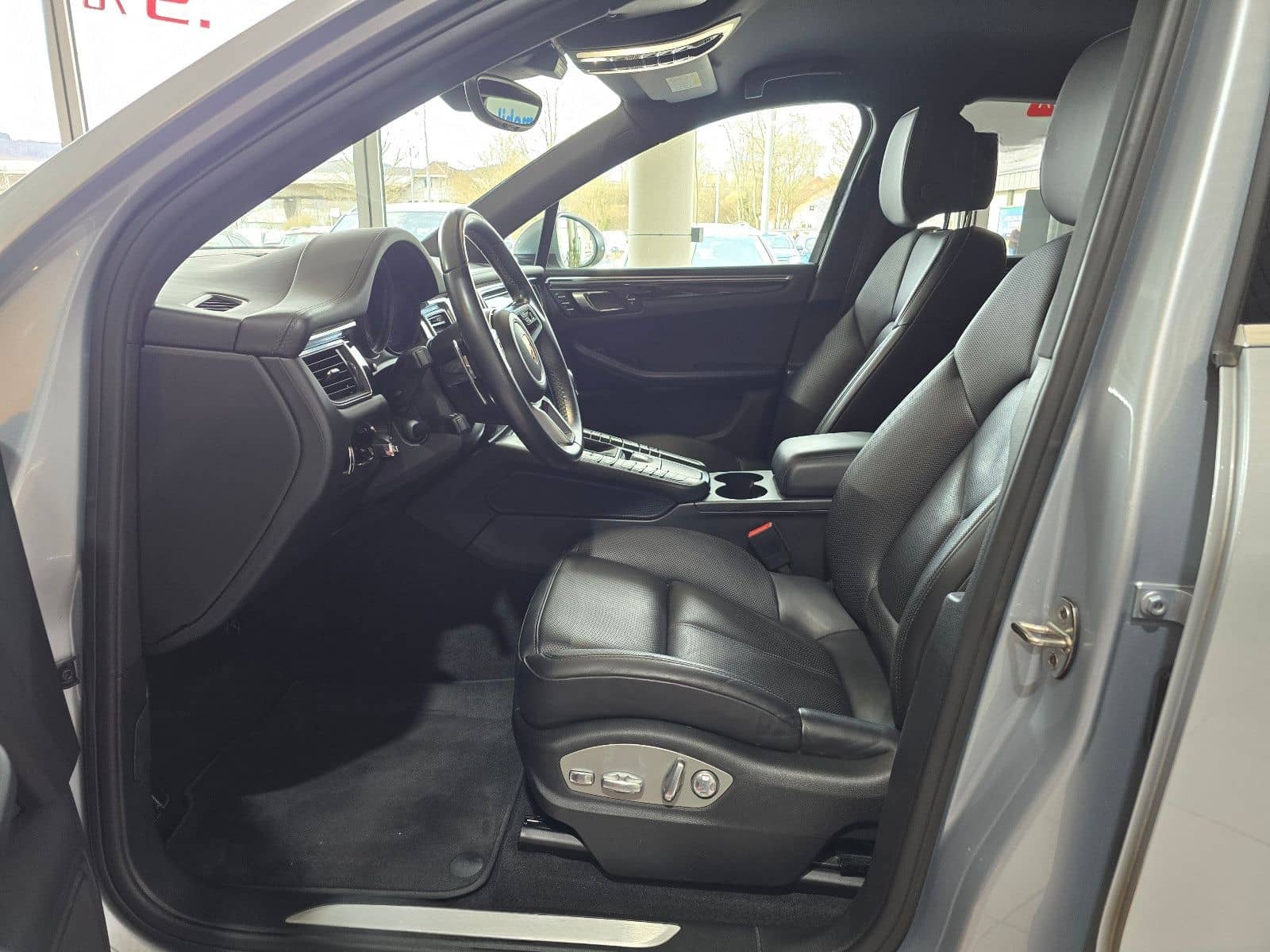 Porsche Macan S +PASM+1.HAND+LED+NAVI+KAMERA+LEDER+ foto 9