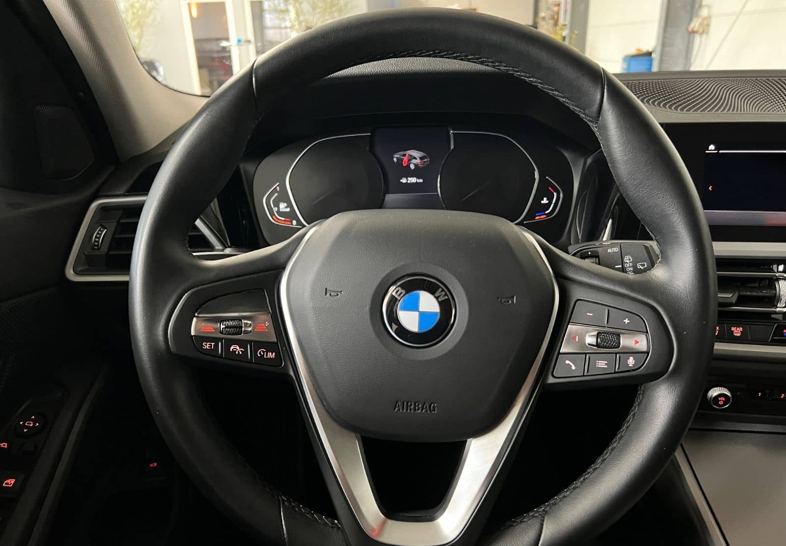 BMW 320d Touring  xDrive+Laser+HUD+Business+1.Hand foto 17