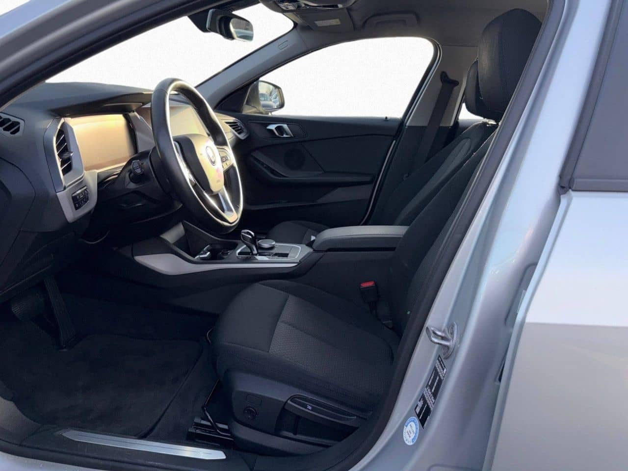 BMW 118d Klimaaut LED HUD PDC Shzg Bluetooth Navi foto 10