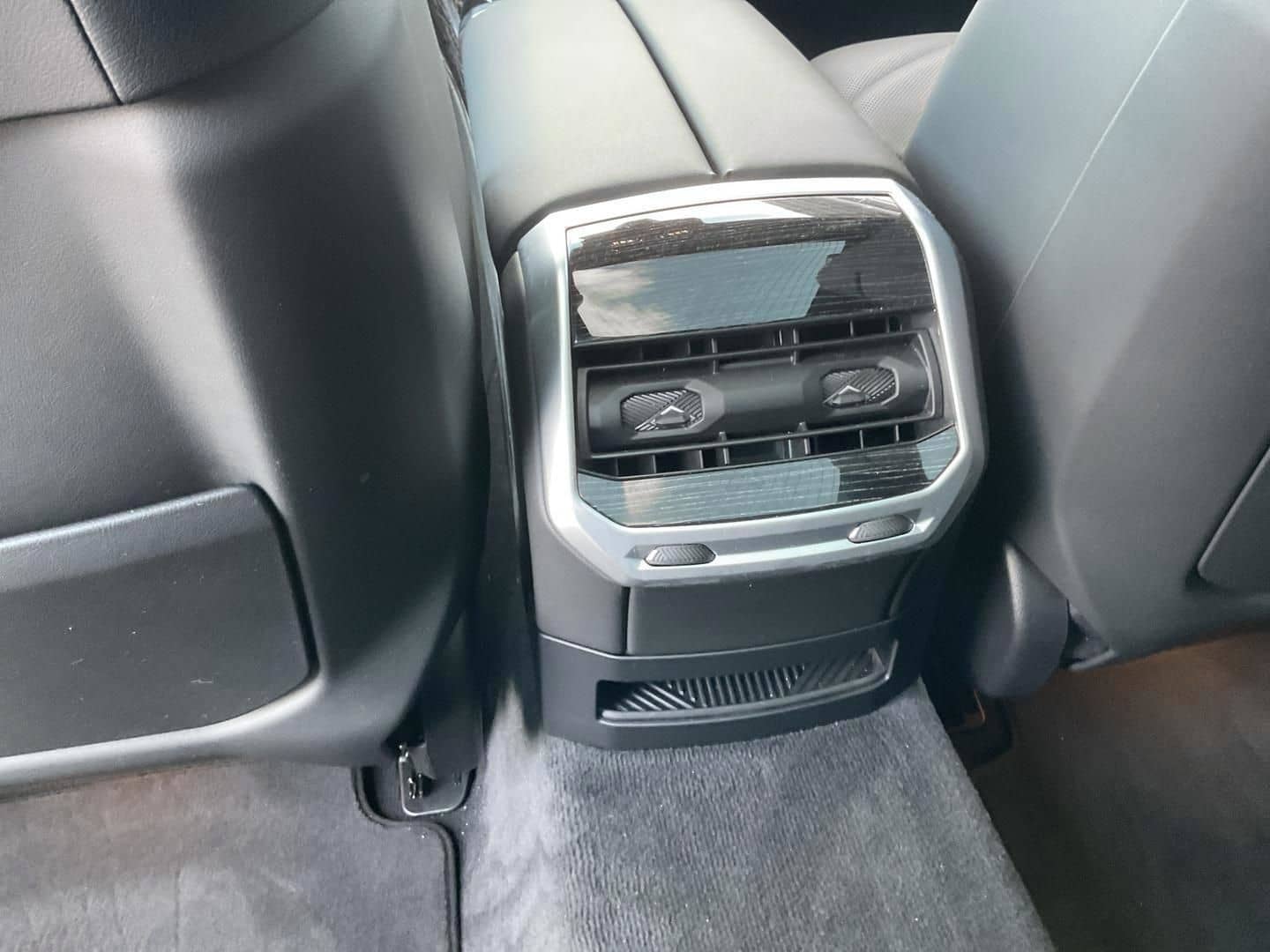 BMW 740 d xDrive M Sport Leasing 999,- brutto o. Anz foto 20