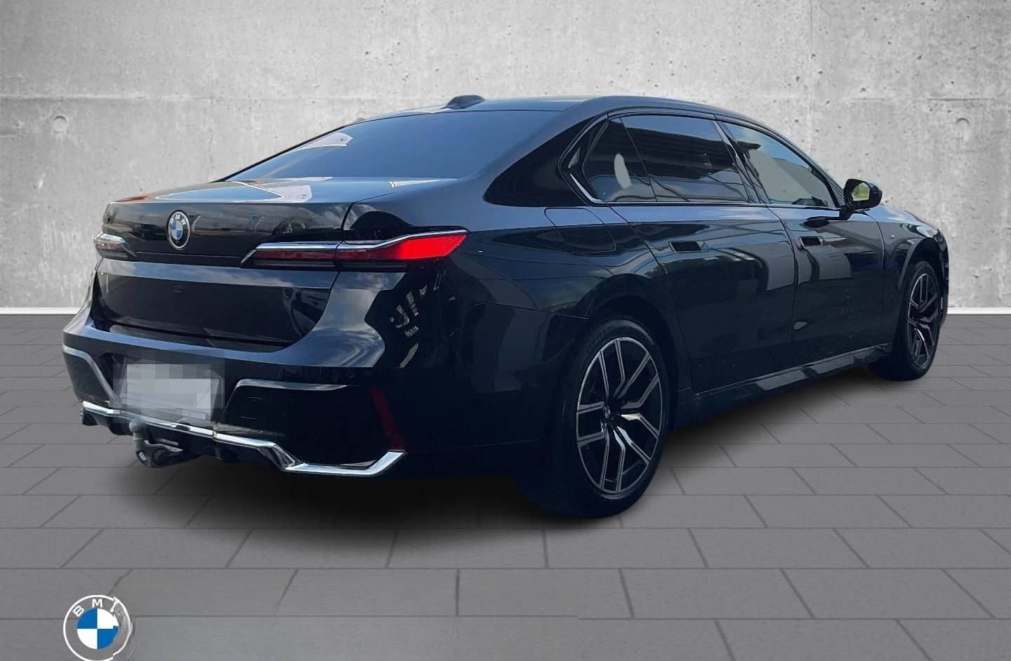 BMW 740 d xDrive M Sport Leasing 999,- brutto o. Anz foto 3