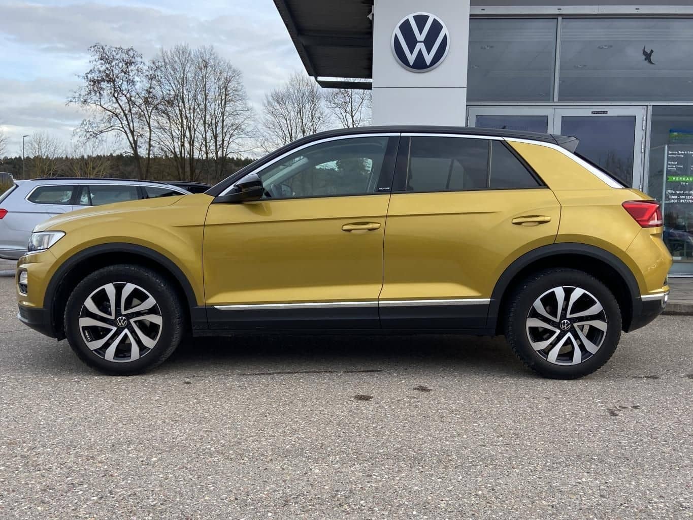 Volkswagen T-Roc 1.5 TSI DSG Active BEATS+EL.HECKAPP-CONNEC foto 2