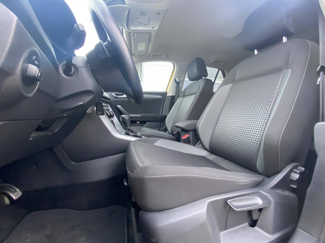 Volkswagen T-Roc 1.5 TSI DSG Active BEATS+EL.HECKAPP-CONNEC foto 9