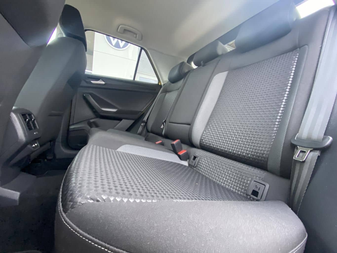 Volkswagen T-Roc 1.5 TSI DSG Active BEATS+EL.HECKAPP-CONNEC foto 10