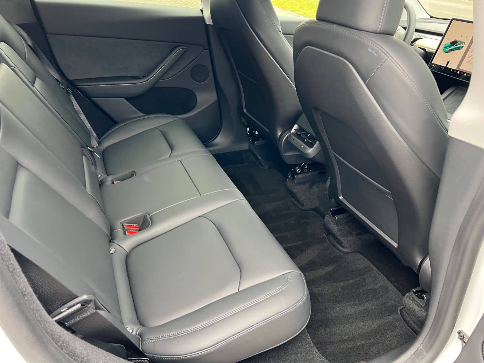 Tesla Model Y Long Range Dual AWD foto 18