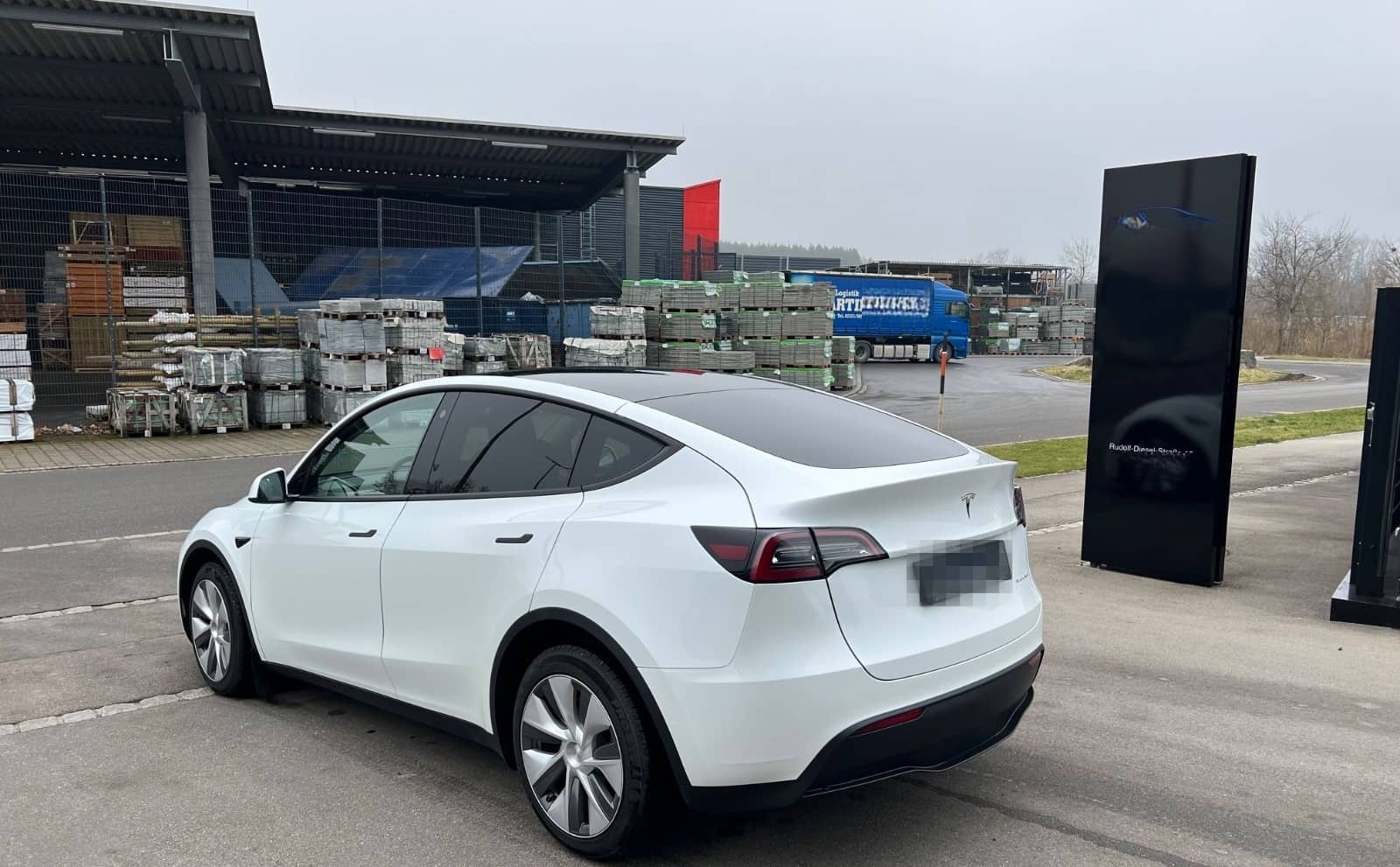 Tesla Model Y Long Range Dual AWD foto 6