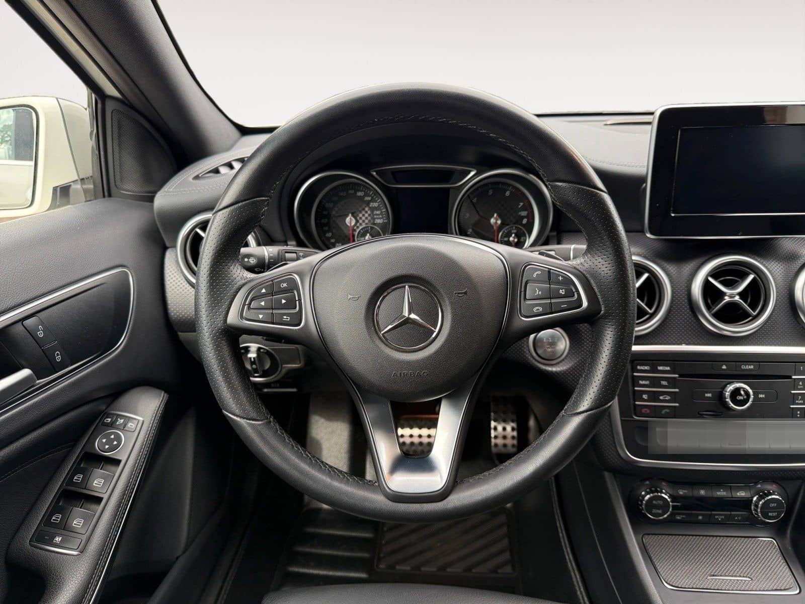 Mercedes-Benz A 220 4MATIC*NAVI*AUTOM*LED*KLIMAAUT.*S-Heft* foto 14