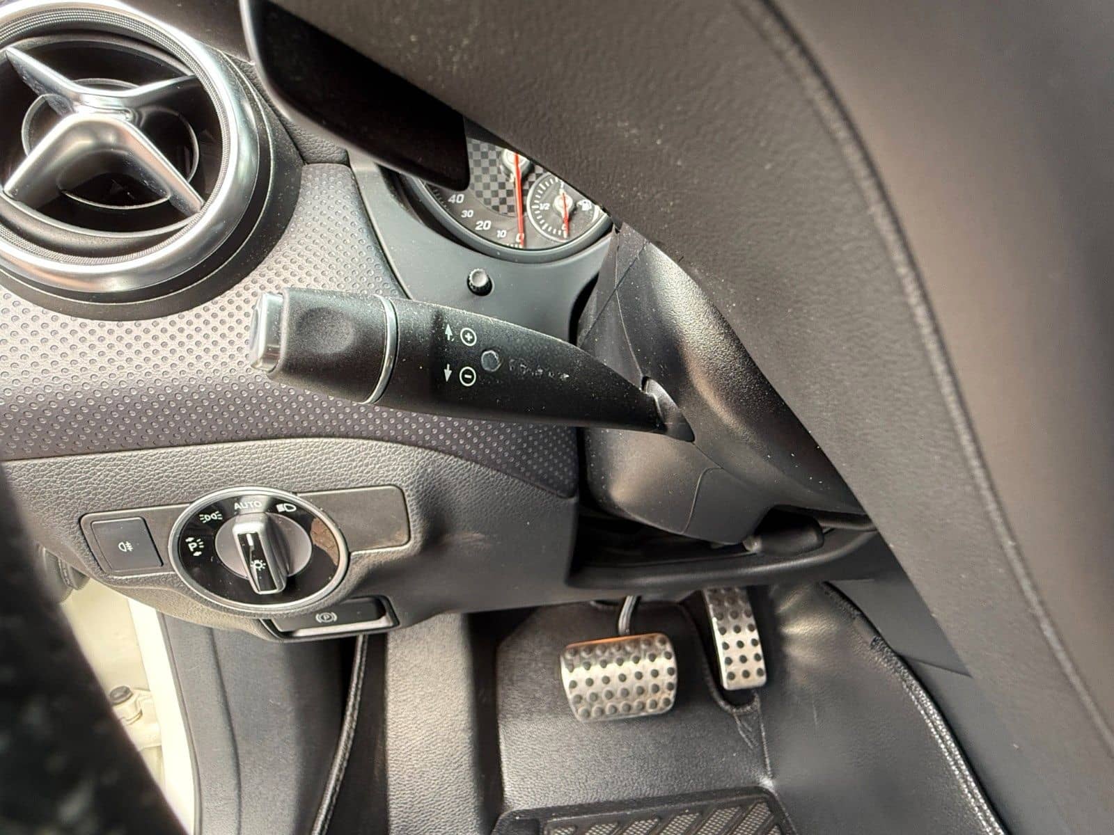 Mercedes-Benz A 220 4MATIC*NAVI*AUTOM*LED*KLIMAAUT.*S-Heft* foto 22