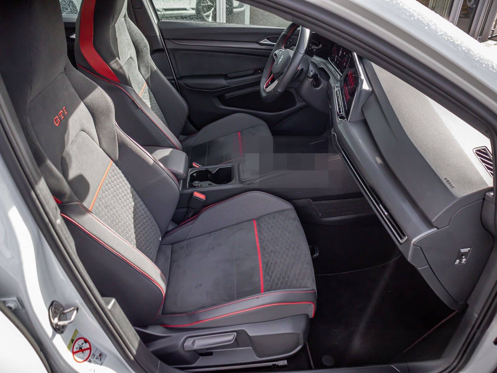 Volkswagen Golf VIII GTI Clubsport 2.0 TSI LED+ Navi ParkPi foto 13