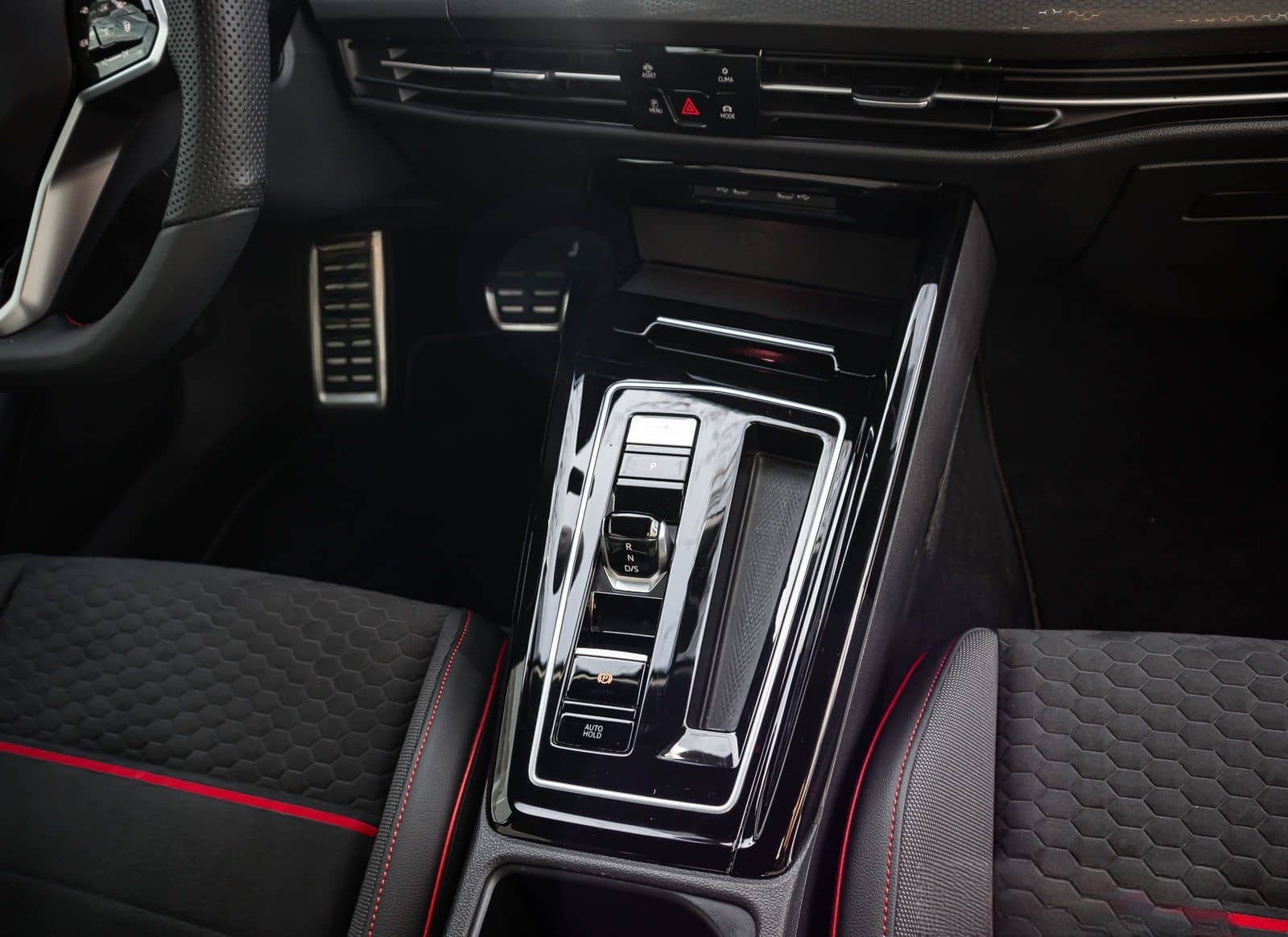 Volkswagen Golf VIII GTI Clubsport 2.0 TSI LED+ Navi ParkPi foto 17