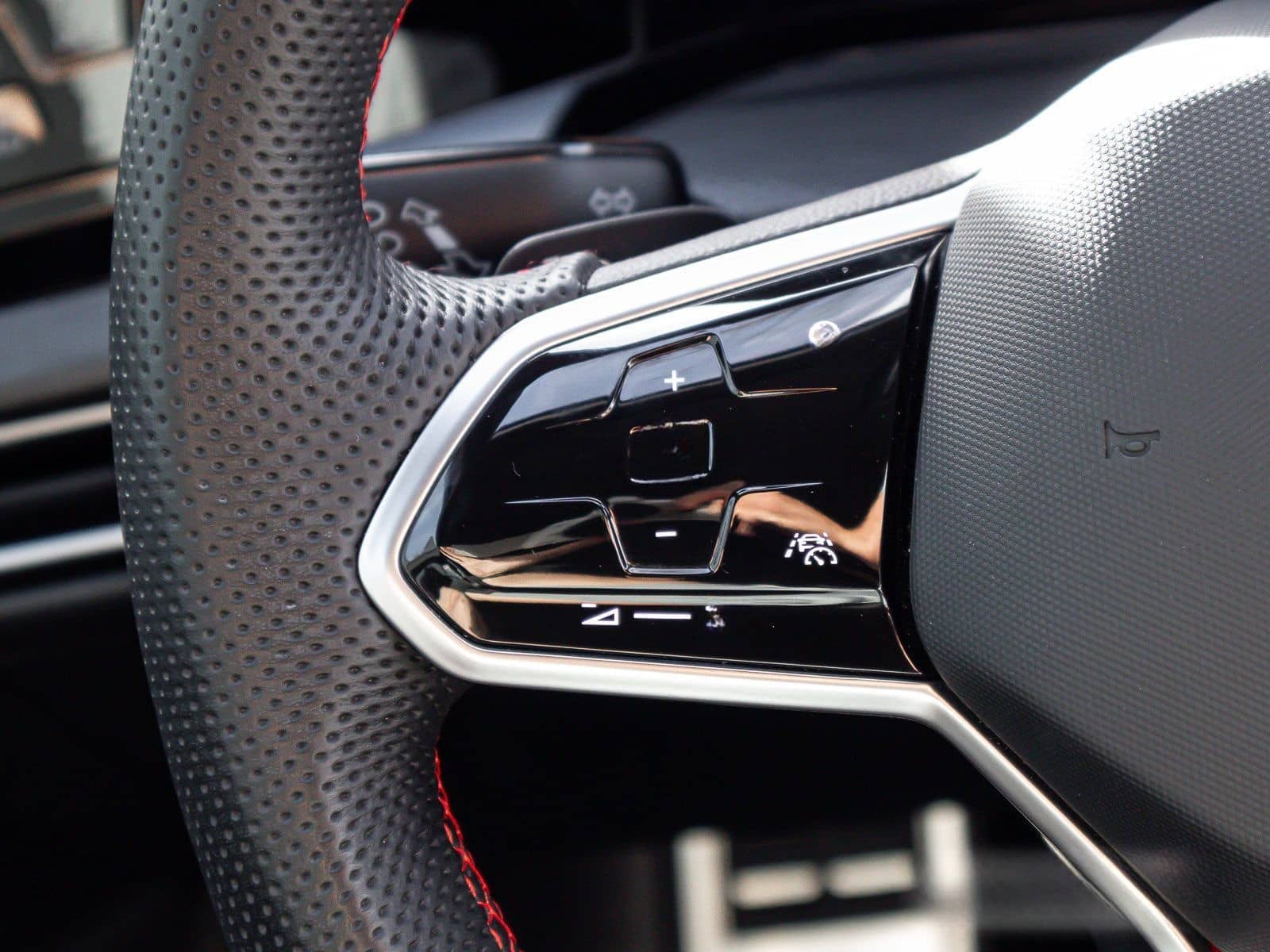 Volkswagen Golf VIII GTI Clubsport 2.0 TSI LED+ Navi ParkPi foto 19