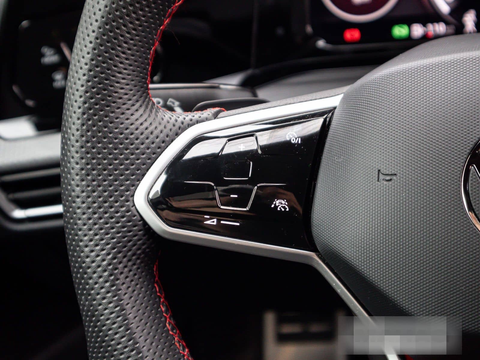 Volkswagen Golf VIII GTI Clubsport 2.0 TSI LED+ Navi ParkPi foto 19