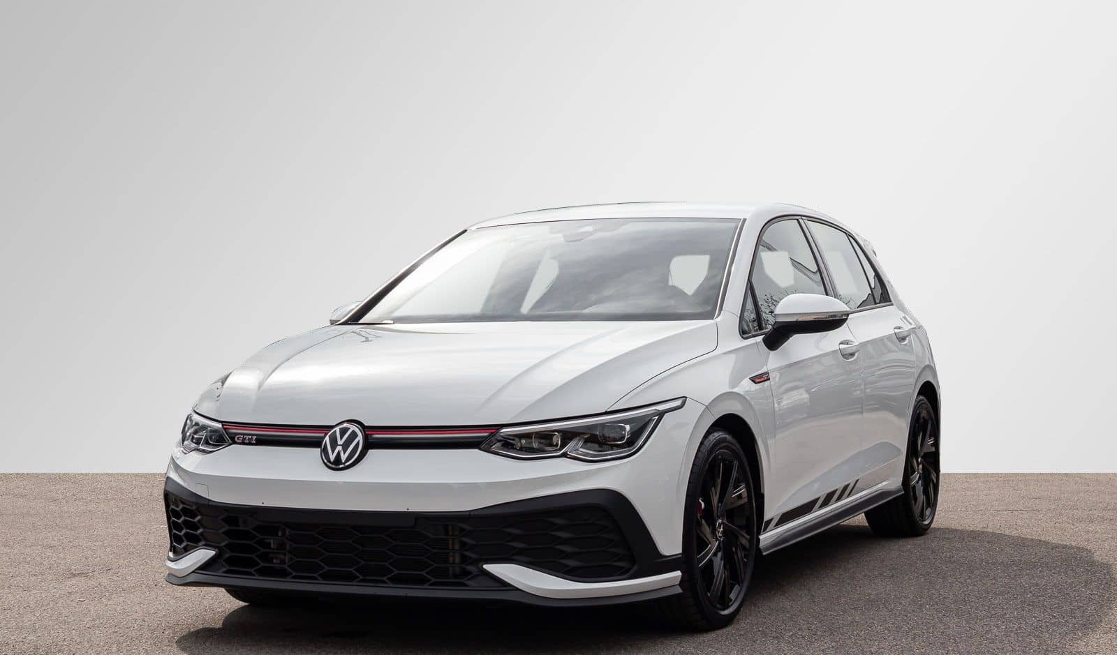 Volkswagen Golf VIII GTI Clubsport 2.0 TSI Navi LED+ ACC 18 foto 3