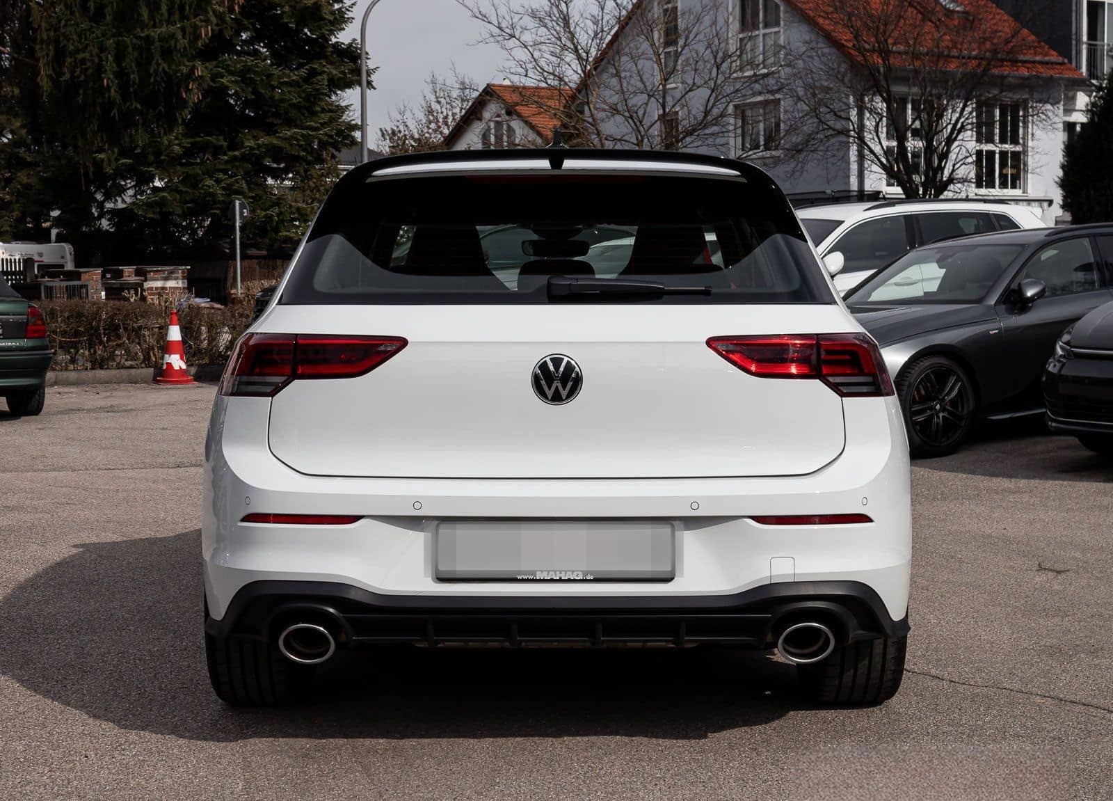 Volkswagen Golf VIII GTI Clubsport 2.0 TSI Navi LED+ ACC 18 foto 8