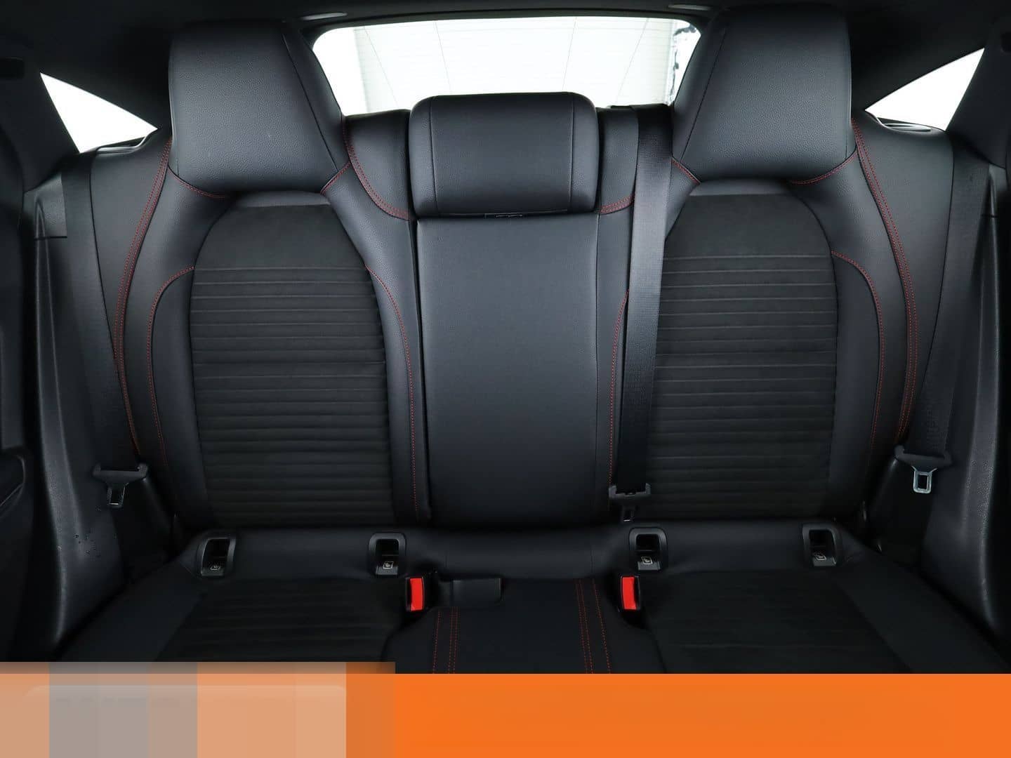 Mercedes-Benz CLA-Klasse CLA 180 Shooting Brake AMG Line Aut. foto 16