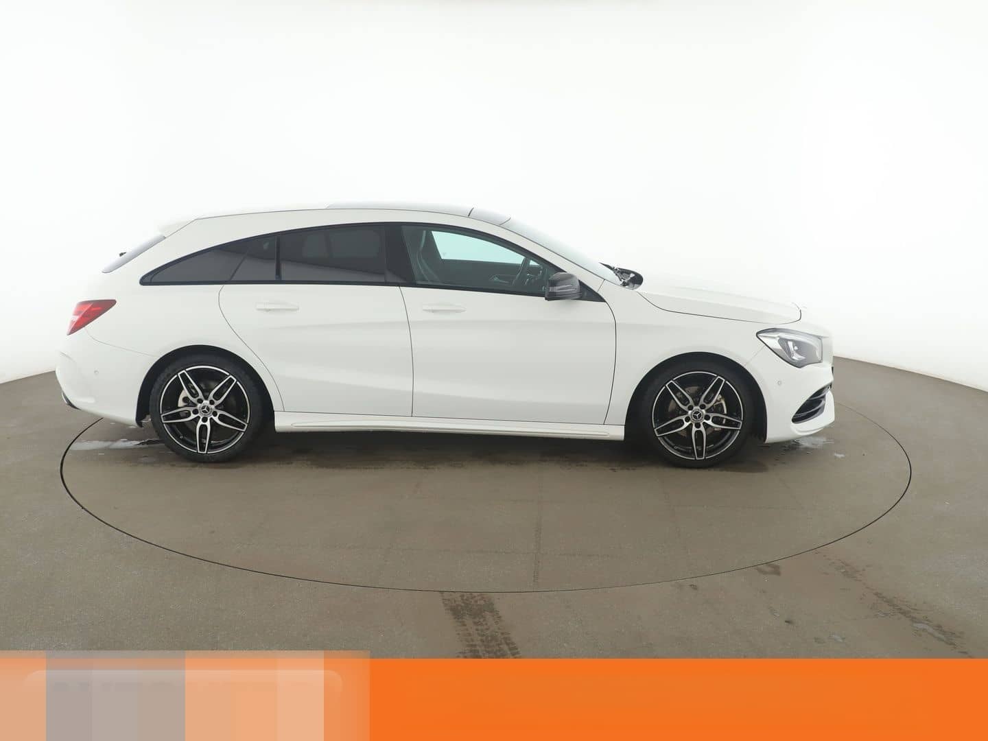 Mercedes-Benz CLA-Klasse CLA 180 Shooting Brake AMG Line Aut. foto 7