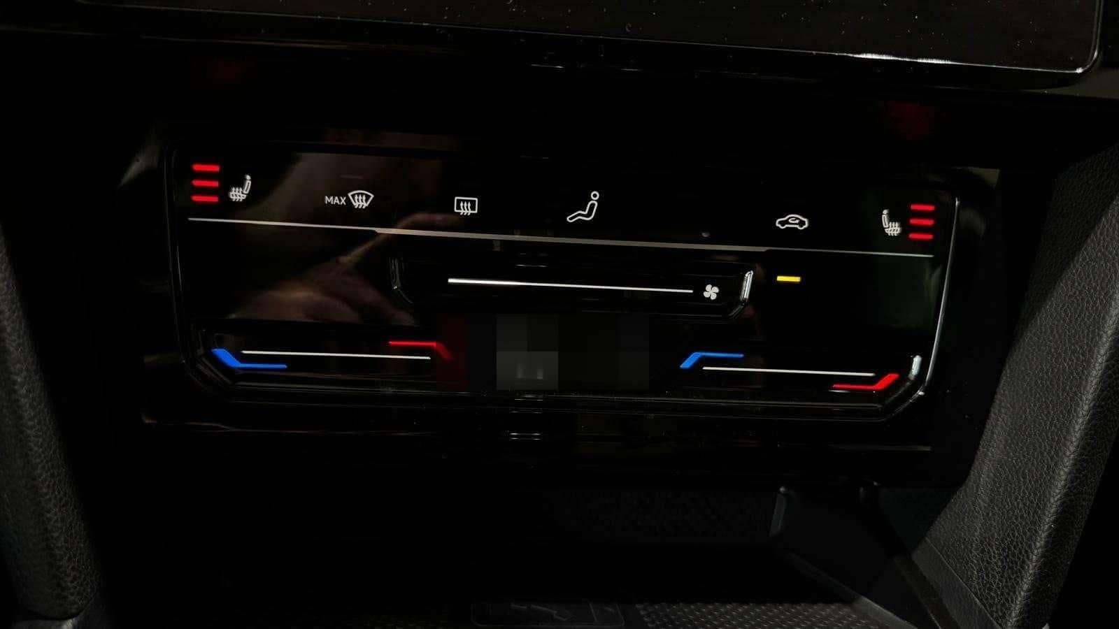 Volkswagen Passat Variant Var. 1.5TSI DSG *el.Heck*Navi*App foto 13