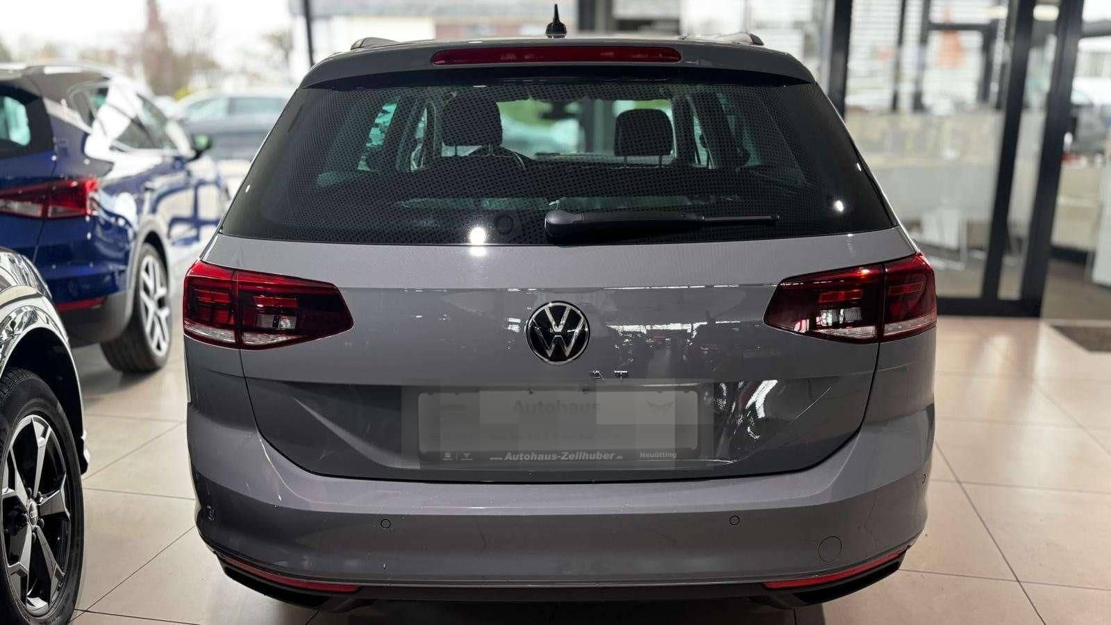 Volkswagen Passat Variant Var. 1.5TSI DSG *el.Heck*Navi*App foto 4