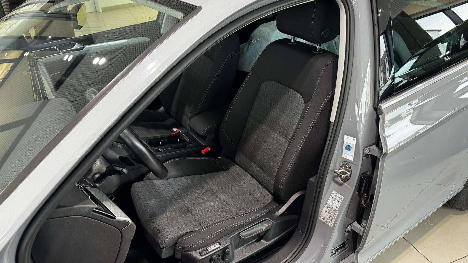 Volkswagen Passat Variant Var. 1.5TSI DSG *el.Heck*Navi*App foto 8