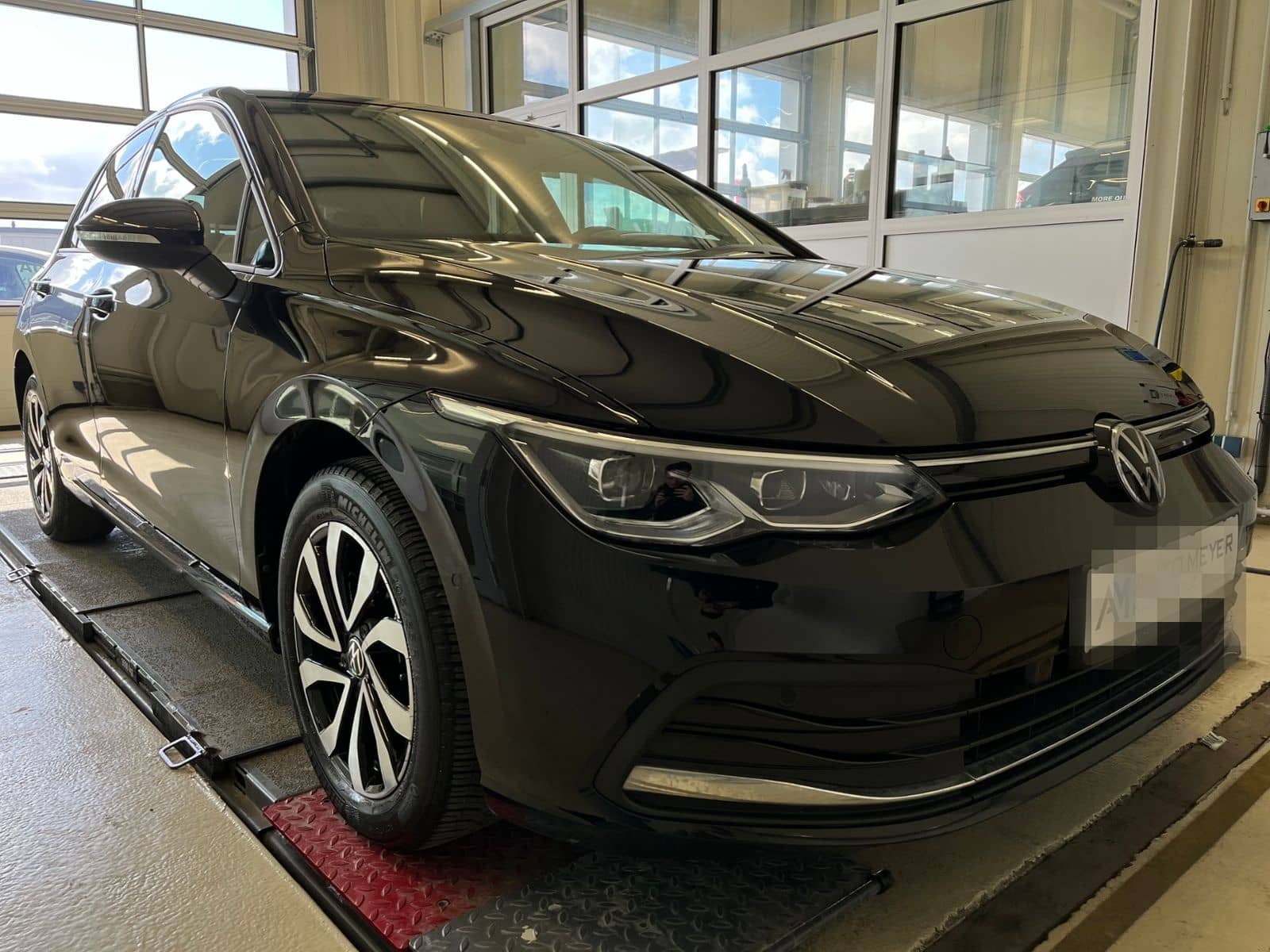 Volkswagen Golf VIII ACTIVE 1.5 TSI Standhzg. HUD Navi LEDP foto 5