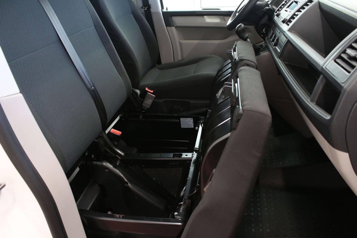 Volkswagen T6 Kombi Klima 9 Sitze 1.Hand foto 16