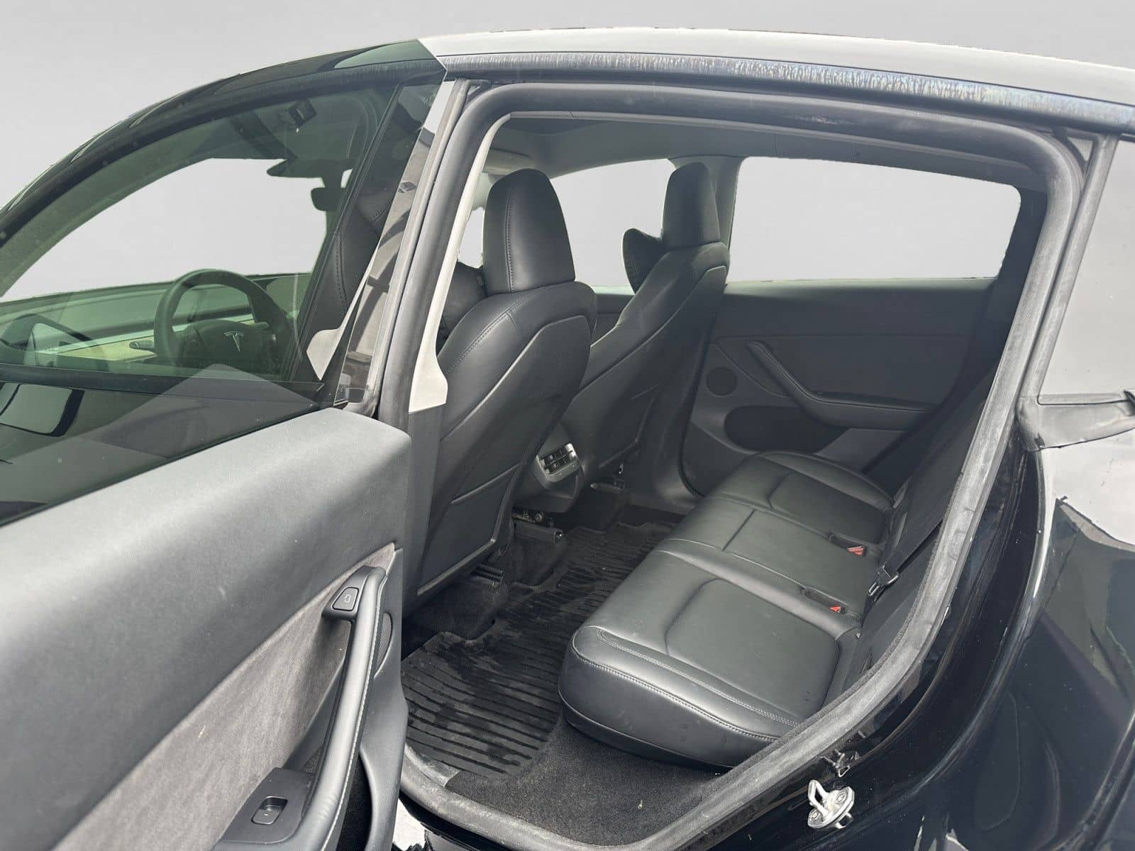 Tesla Model Y Performance DualMotor AWD foto 19