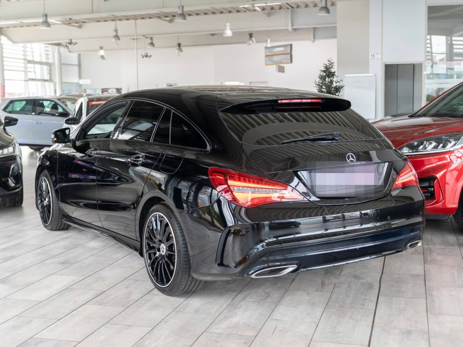 Mercedes-Benz CLA 220 Shooting Brake AMG/4x4/AUTOM./KAMERA/LED foto 3