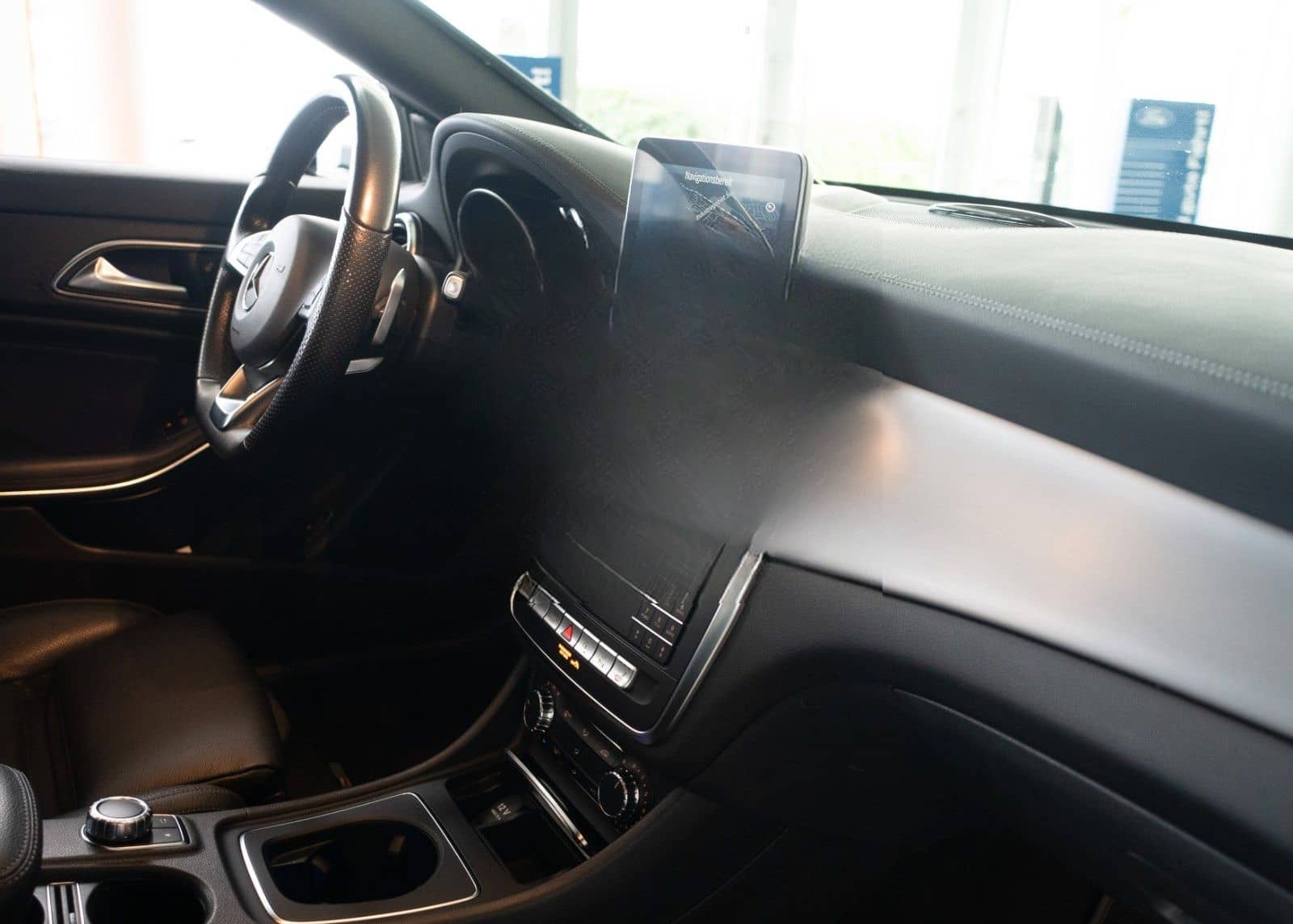 Mercedes-Benz CLA 220 Shooting Brake AMG/4x4/AUTOM./KAMERA/LED foto 25