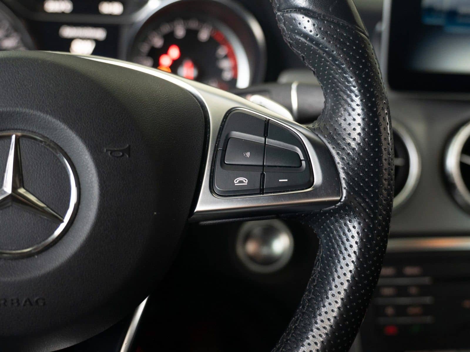 Mercedes-Benz CLA 220 Shooting Brake AMG/4x4/AUTOM./KAMERA/LED foto 9