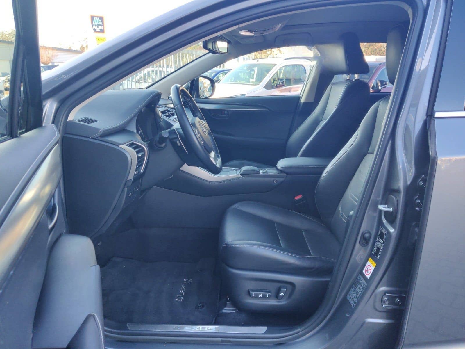 Lexus NX. 300H. E-FOUR. EXECUTIVE LINE Klima, LED, Nav foto 10