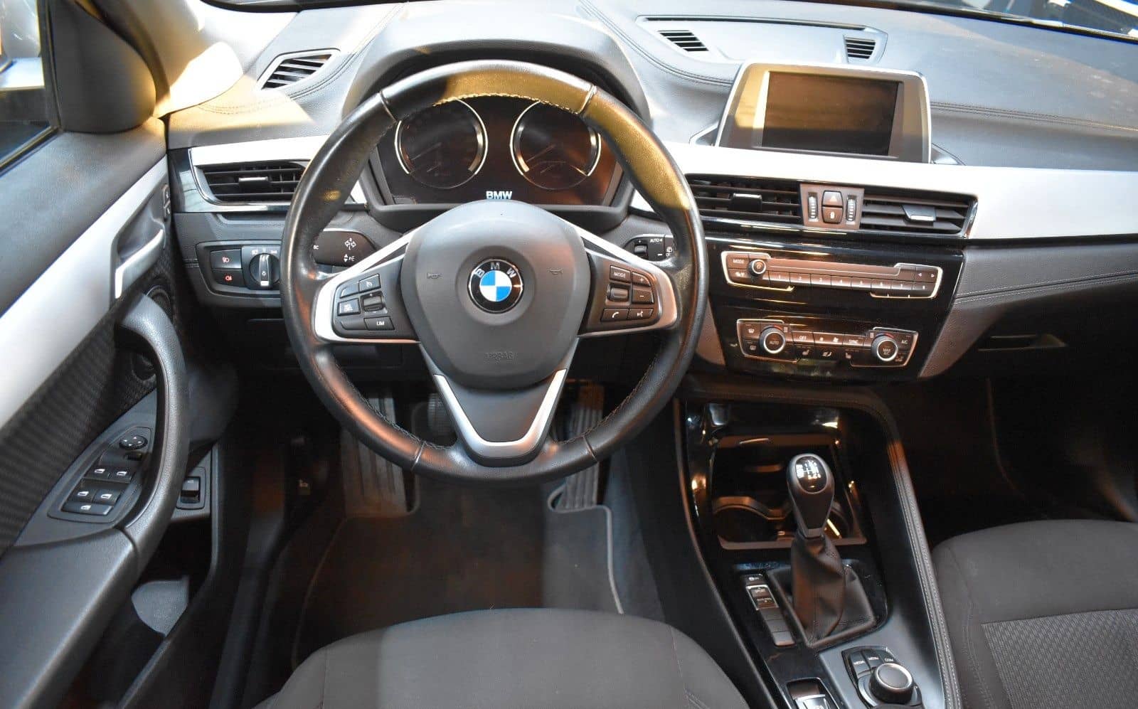 BMW X2 sDrive 18 d Advantage*LED-Scheinwerfer*PDC* foto 2