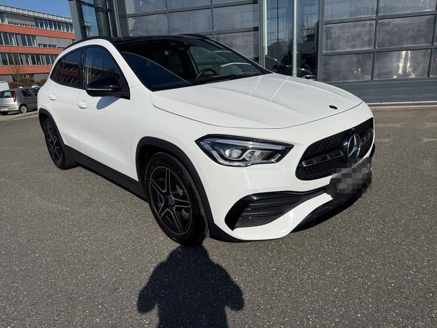 Mercedes-Benz GLA 250 4M AMG+NIGHT+AHK+PANO+AMBI+LED+FLA+WIDE+ foto 13