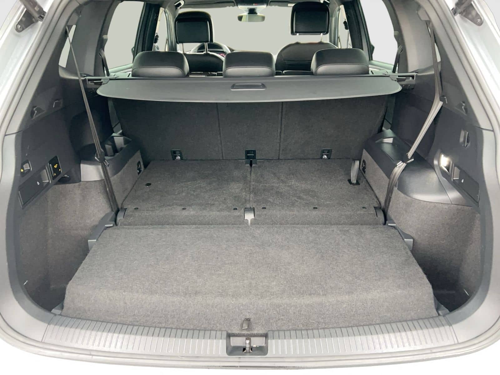 Volkswagen Tiguan Allspace R-Line DSG 4MOT LED NAVI AHK foto 13