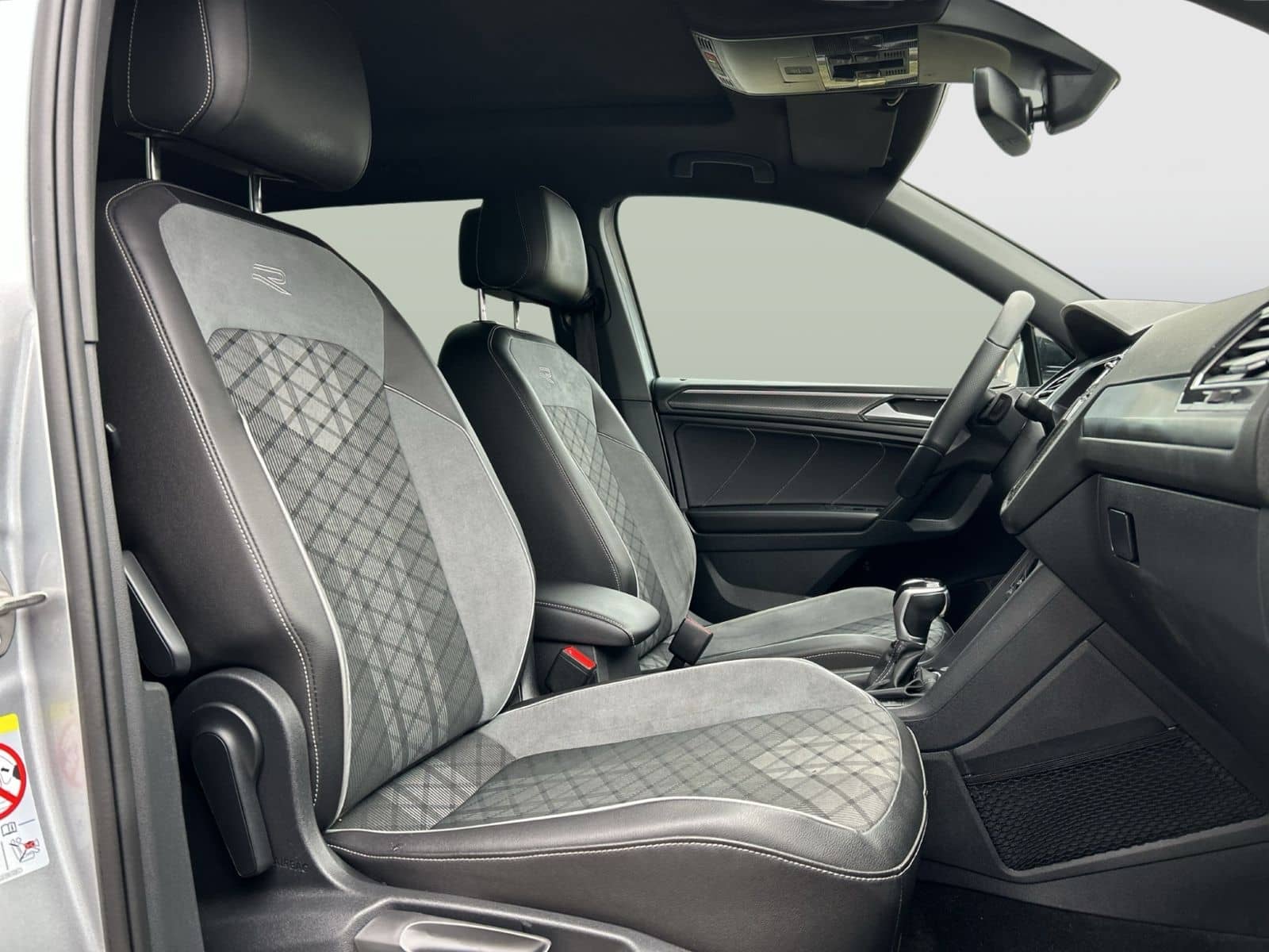 Volkswagen Tiguan Allspace R-Line DSG 4MOT LED NAVI AHK foto 17