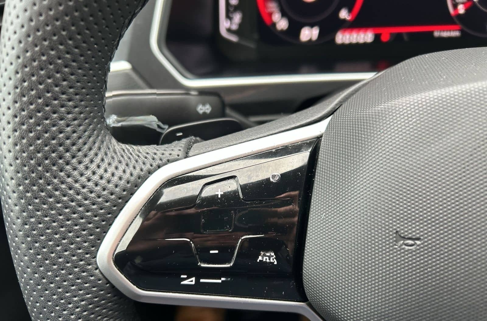 Volkswagen Tiguan Allspace R-Line DSG 4MOT LED NAVI AHK foto 22