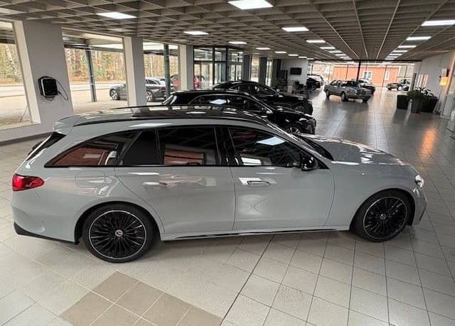 Mercedes-Benz E 450d 4M.*AMG-PREM*DIST*AHK*PANO*STAHEI*HEADUP* foto 3