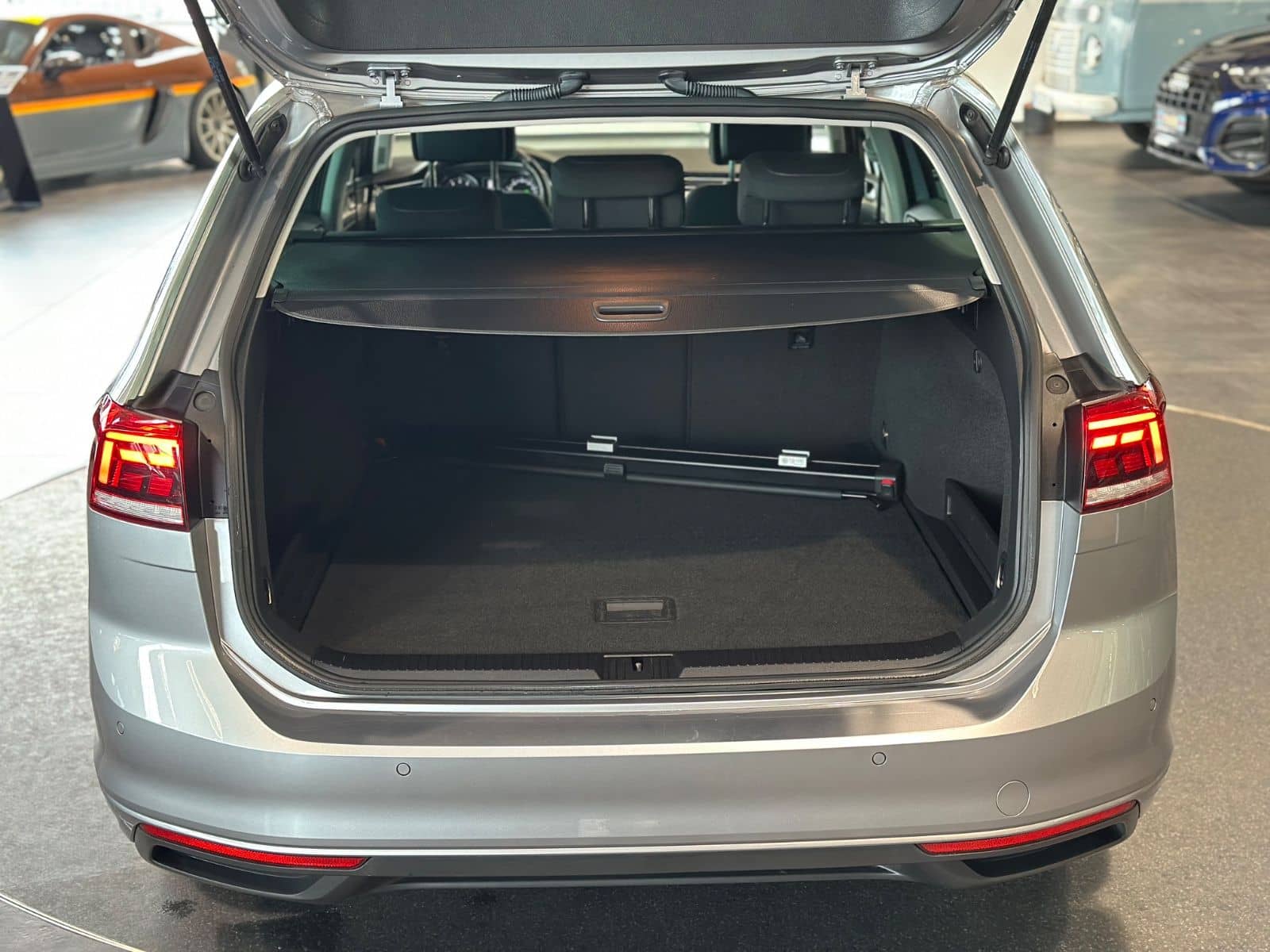 Volkswagen Passat Variant 1.5 TSI OPF DSG Business ACC/S-HE foto 9