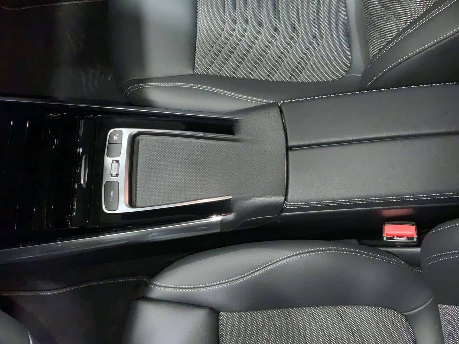 Mercedes-Benz GLA 200 Progressive (EURO 6e) foto 17