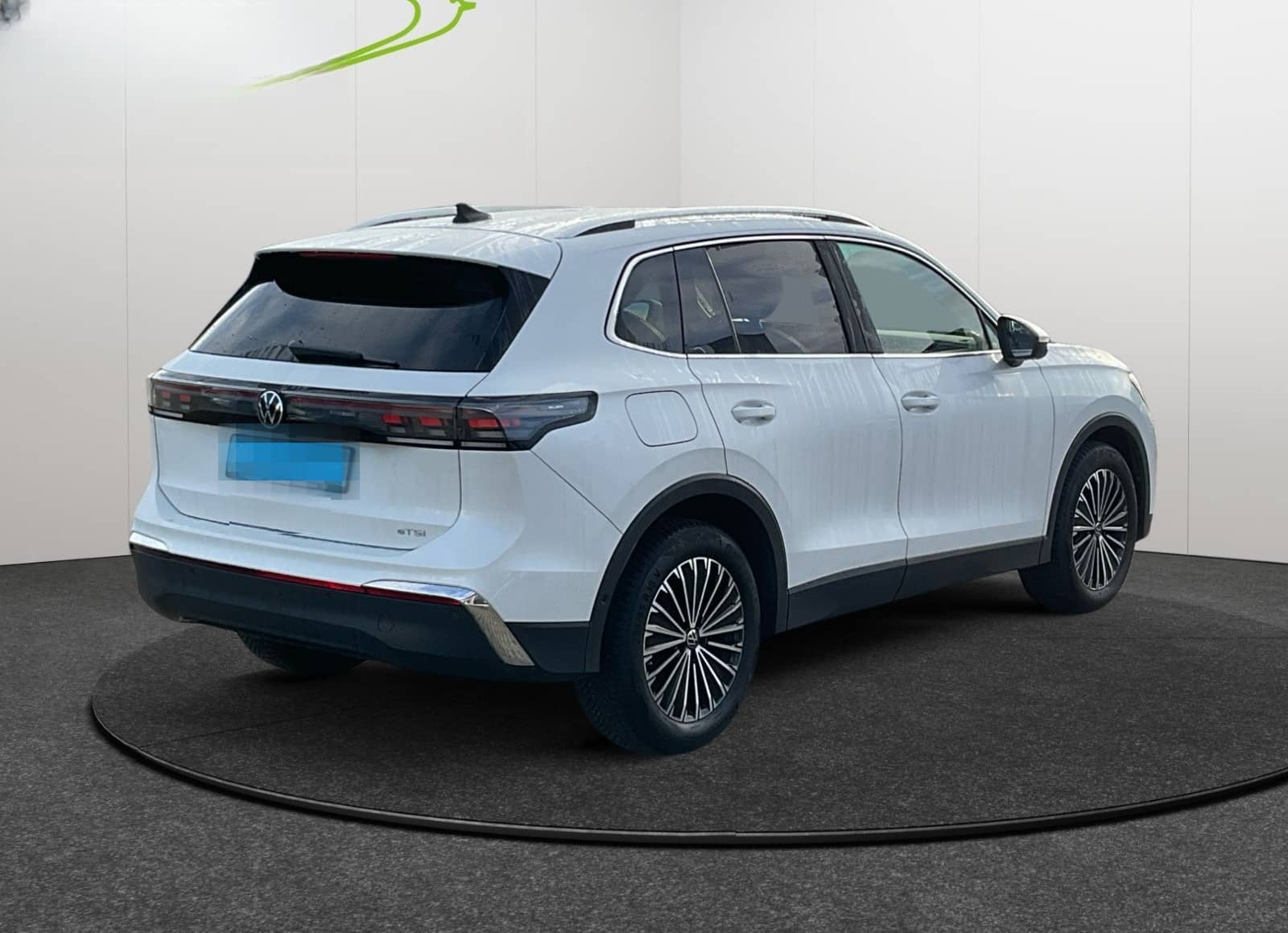 Volkswagen Tiguan 1.5 eTSI Elegance AHK/STHZ/LED foto 5