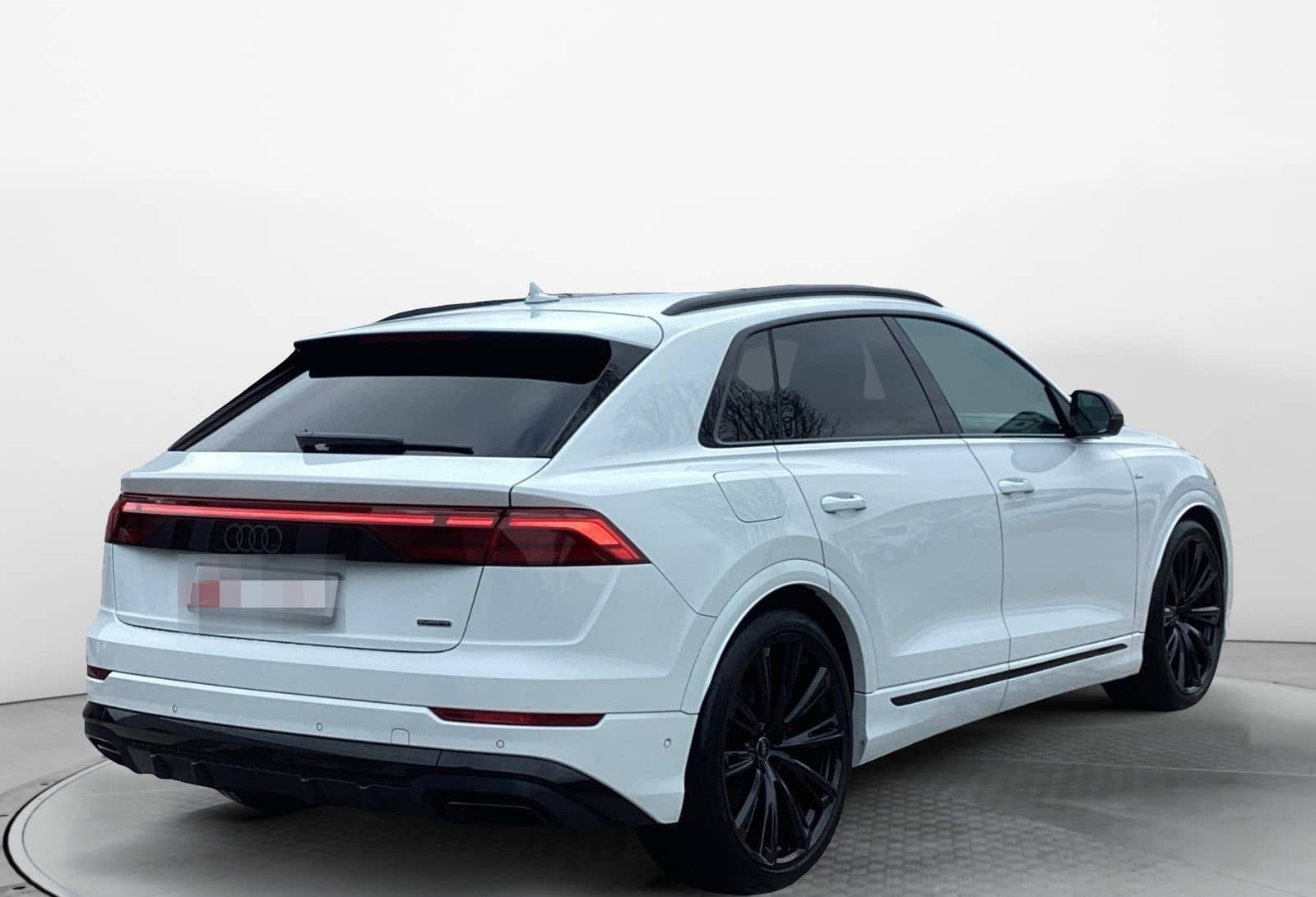 Audi Q8 55 TFSI e Tiptr. S-Line Head Up, Panoramad., foto 8