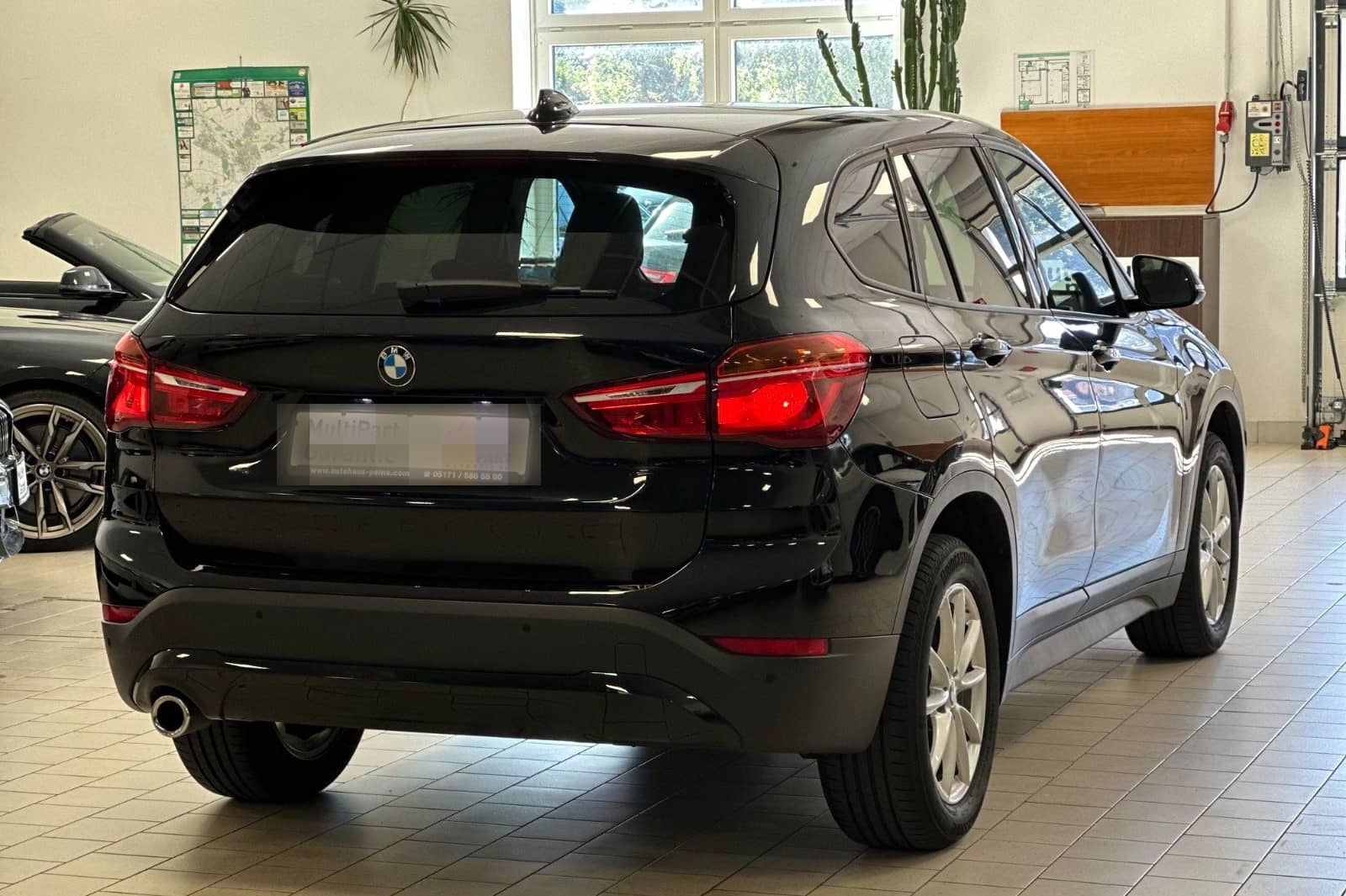 BMW X1 sDrive 18i Navi/Panorama/ParkAssist/Tempomat foto 11
