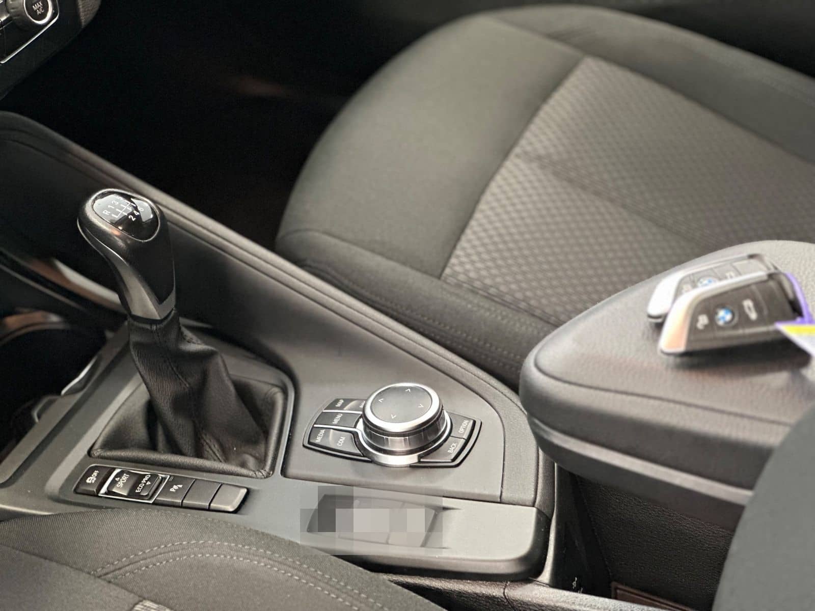 BMW X1 sDrive 18i Navi/Panorama/ParkAssist/Tempomat foto 19